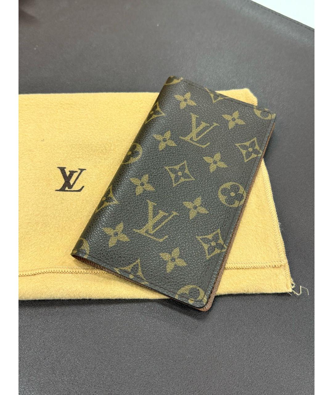 LOUIS VUITTON Коричневый кожаный кошелек, фото 2
