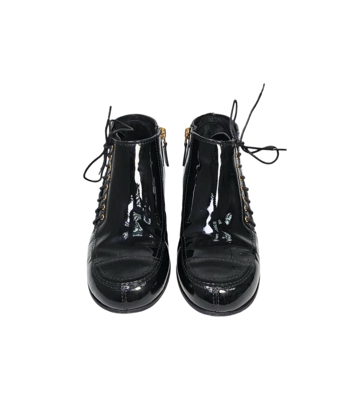 CHANEL Черные ботильоны из лакированной кожи, фото 2
