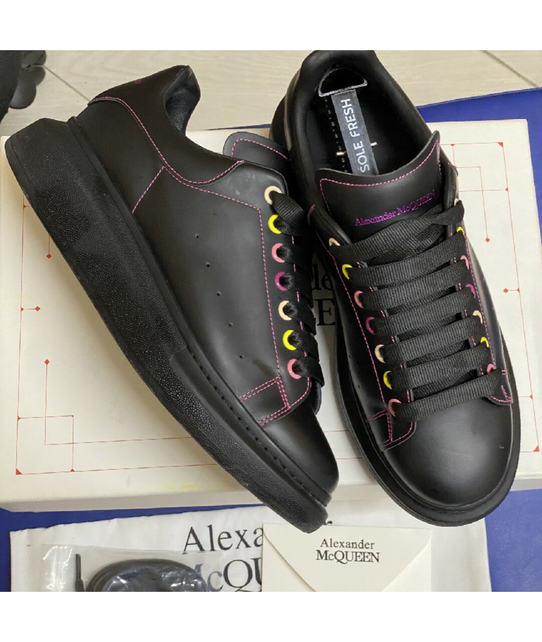 ALEXANDER MCQUEEN Черные кожаные низкие кроссовки / кеды, фото 2