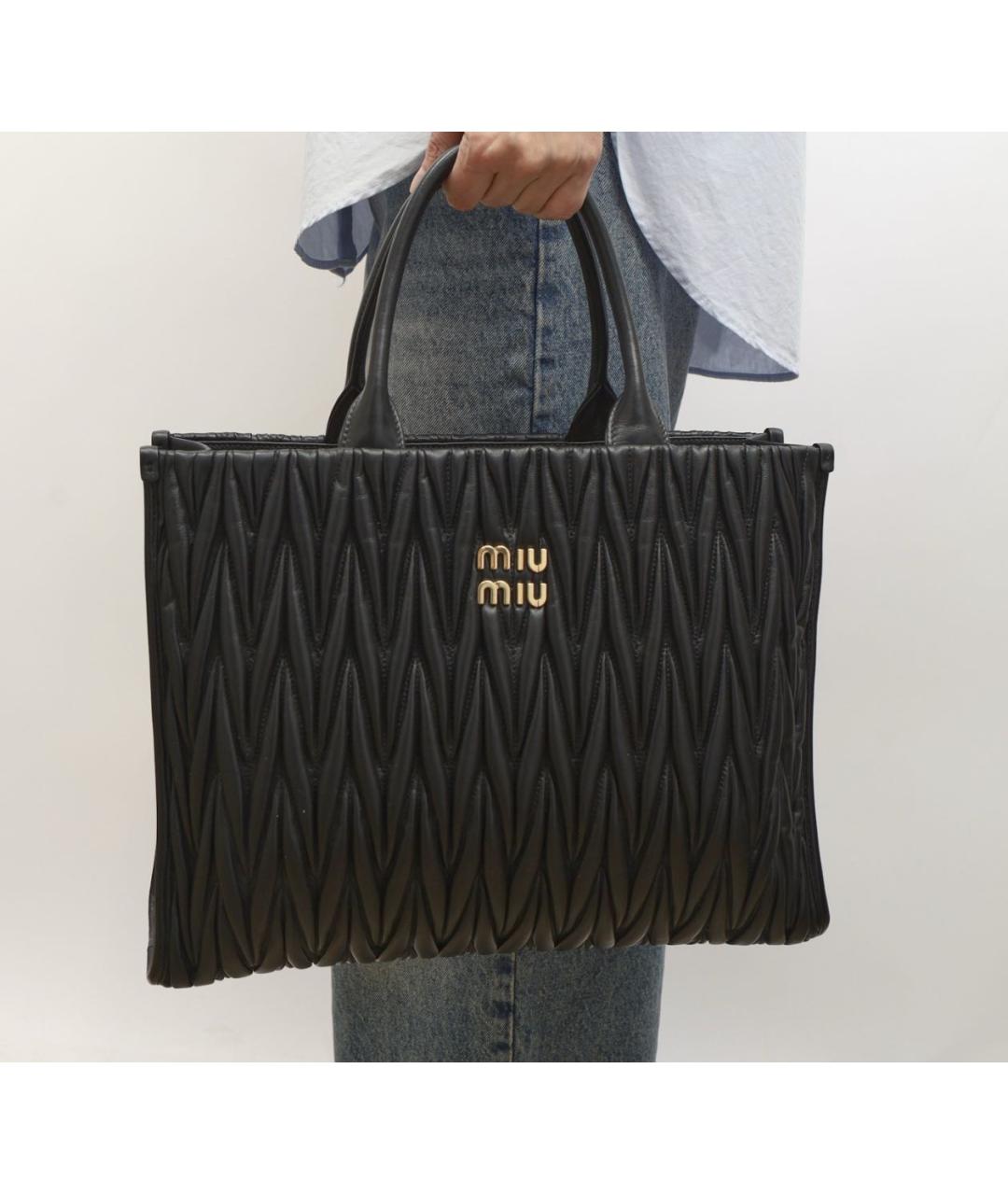 MIU MIU Черная кожаная сумка тоут, фото 7