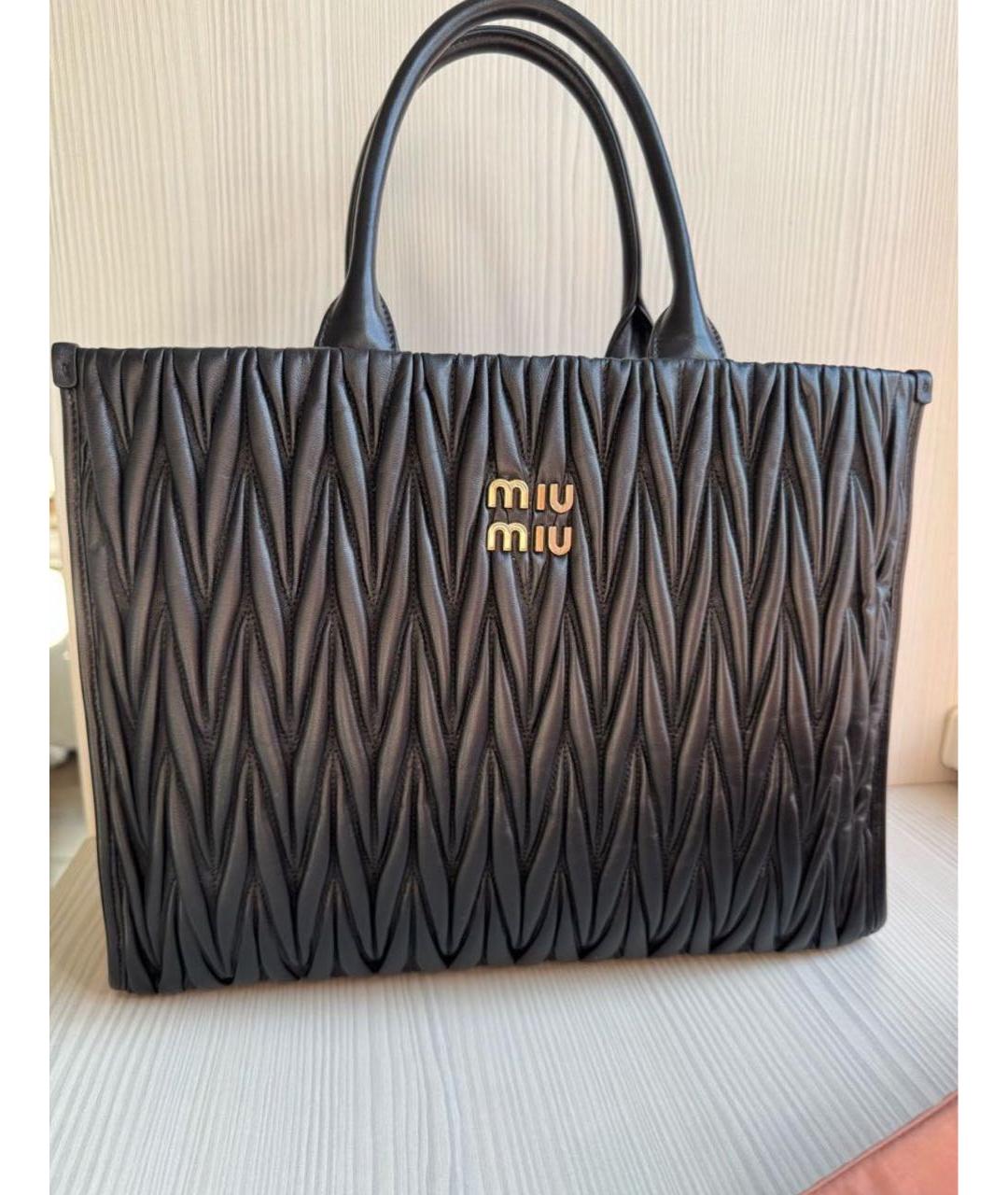 MIU MIU Черная кожаная сумка тоут, фото 2
