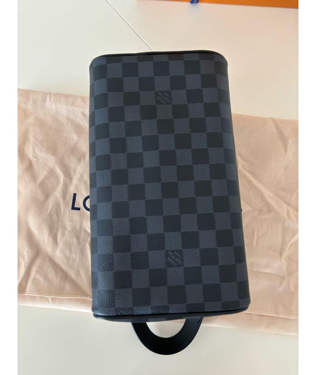 LOUIS VUITTON Серая косметичка, фото 4