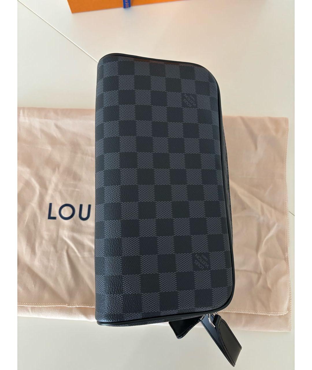 LOUIS VUITTON Серая косметичка, фото 5