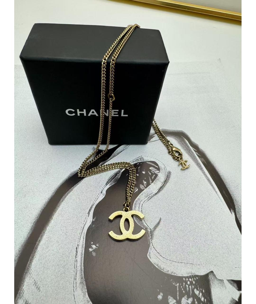 CHANEL Золотая металлическая подвеска, фото 4