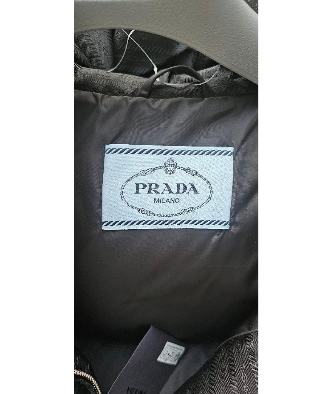 PRADA Черный полиэстеровый пуховик, фото 3