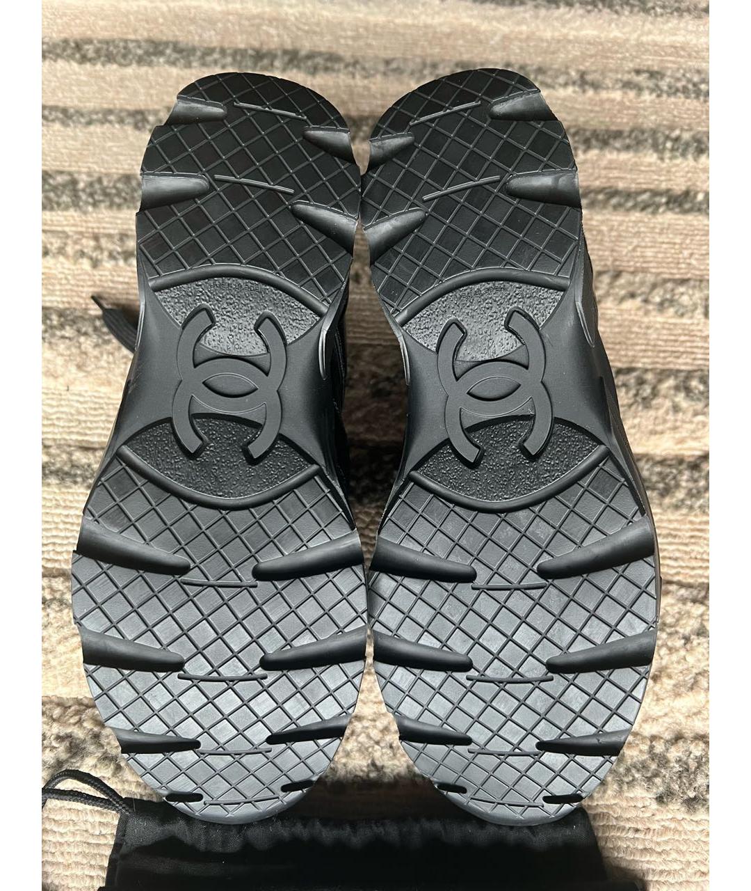 CHANEL Черные кроссовки из экзотической кожи, фото 6
