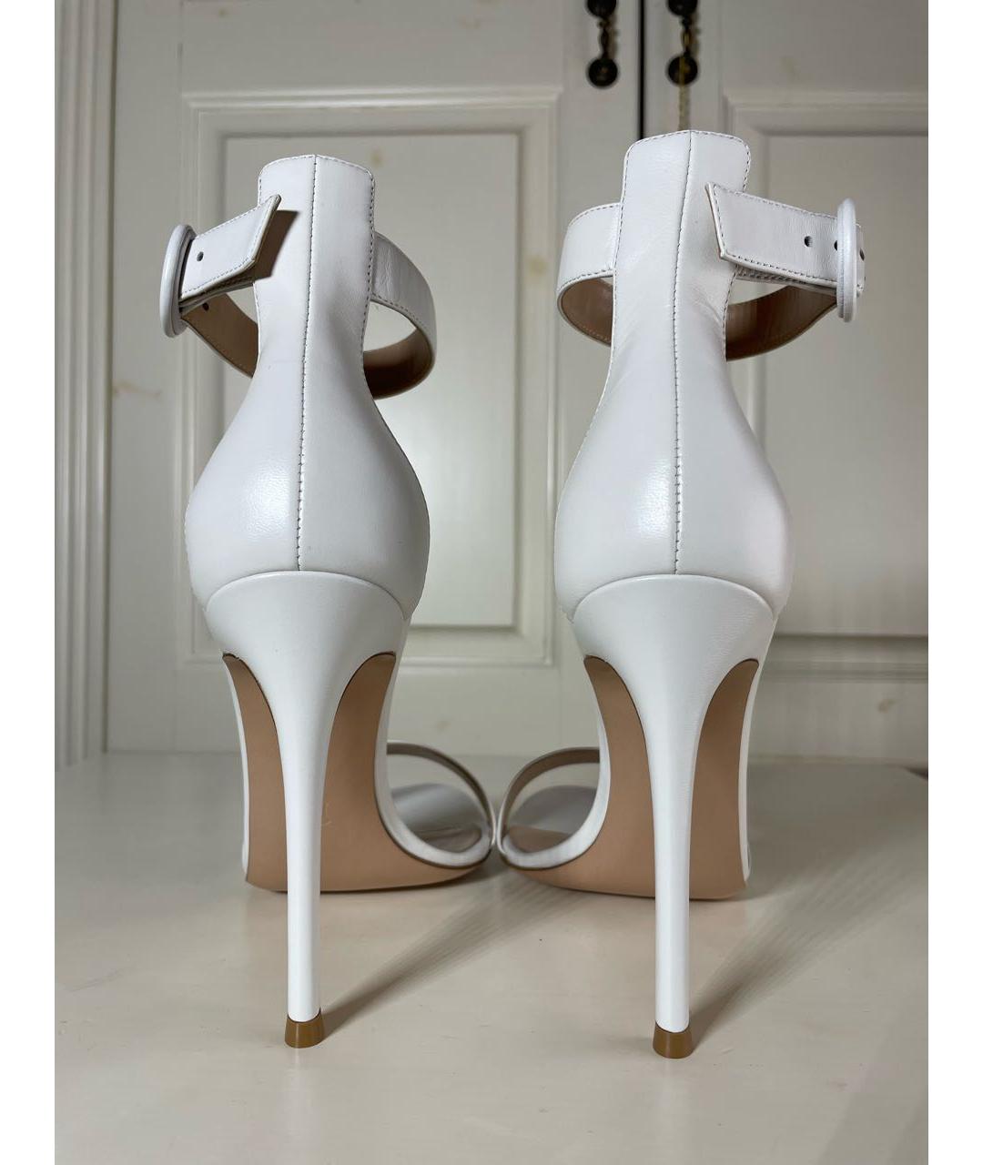 GIANVITO ROSSI Белые кожаные босоножки, фото 5