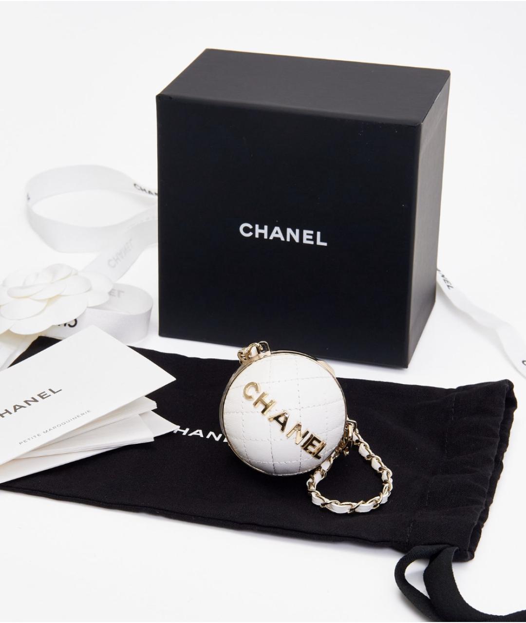 CHANEL Белый брелок, фото 2