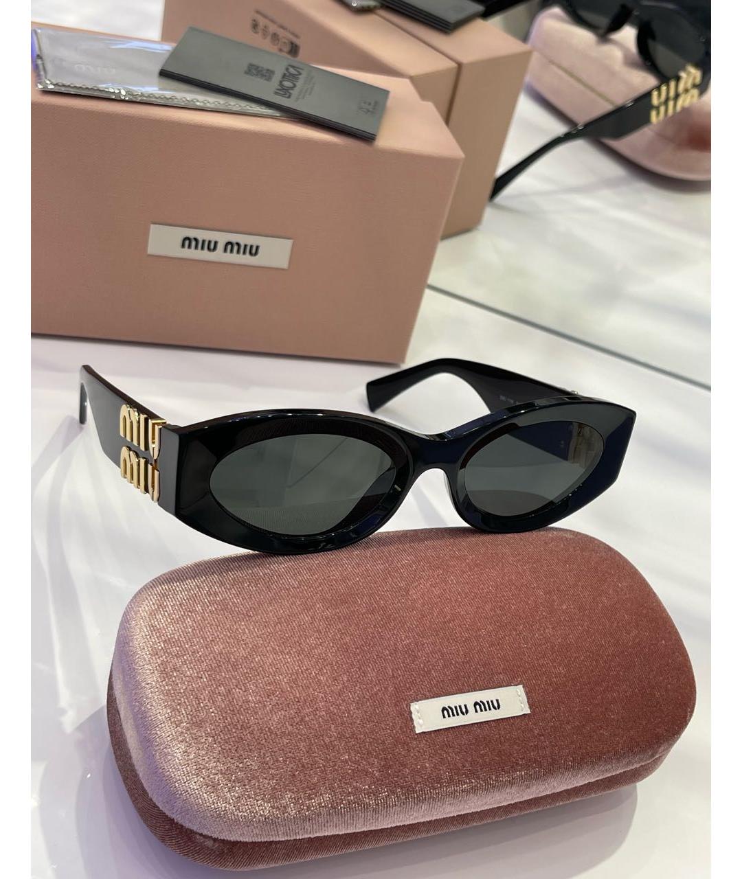 MIU MIU Черные пластиковые солнцезащитные очки, фото 4