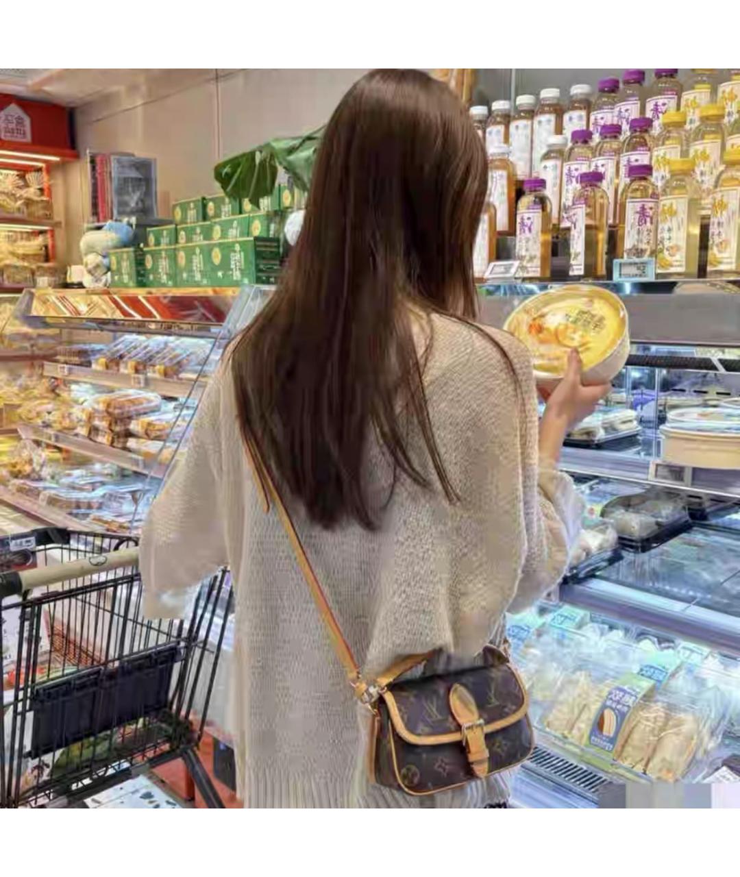 LOUIS VUITTON Коричневая кожаная сумка через плечо, фото 8