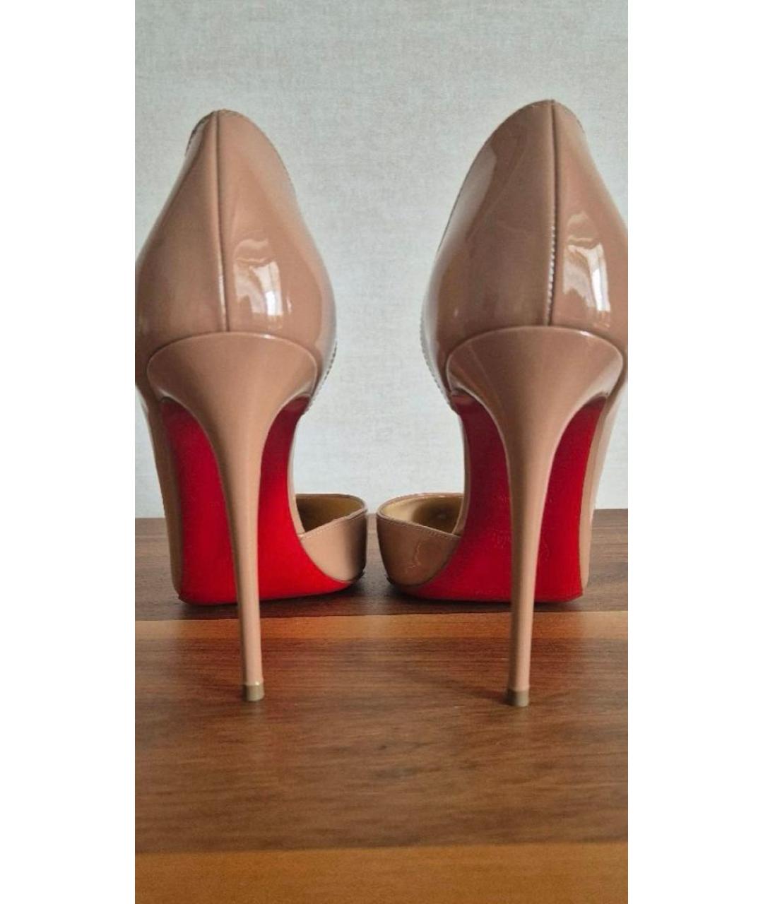 CHRISTIAN LOUBOUTIN Бежевые туфли из лакированной кожи, фото 4