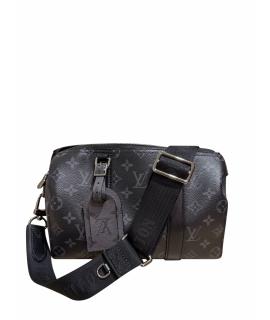 LOUIS VUITTON Сумка на плечо