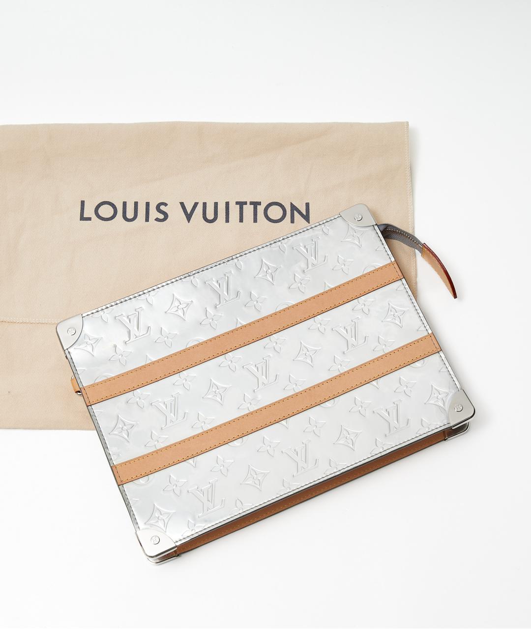 LOUIS VUITTON Серебряная кожаная барсетка, фото 5