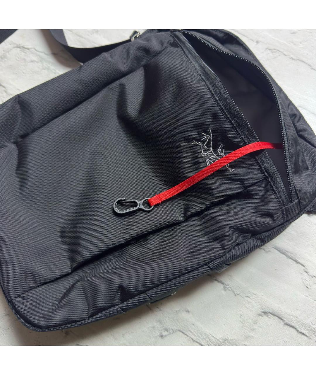 ARCTERYX Черная синтетическая барсетка, фото 4