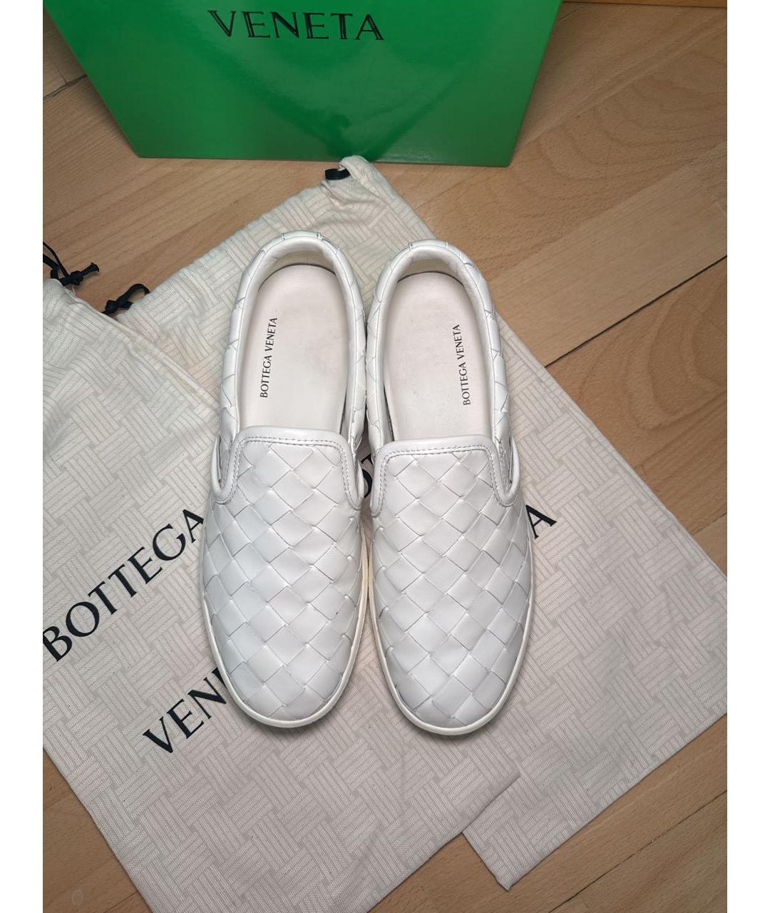BOTTEGA VENETA Белые кожаные слипоны, фото 2