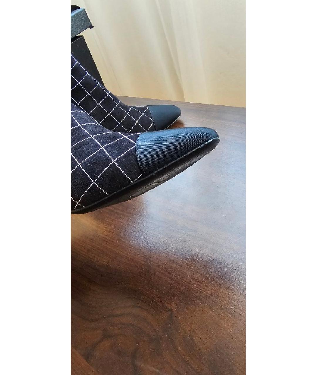 CHANEL Черные замшевые ботильоны, фото 6