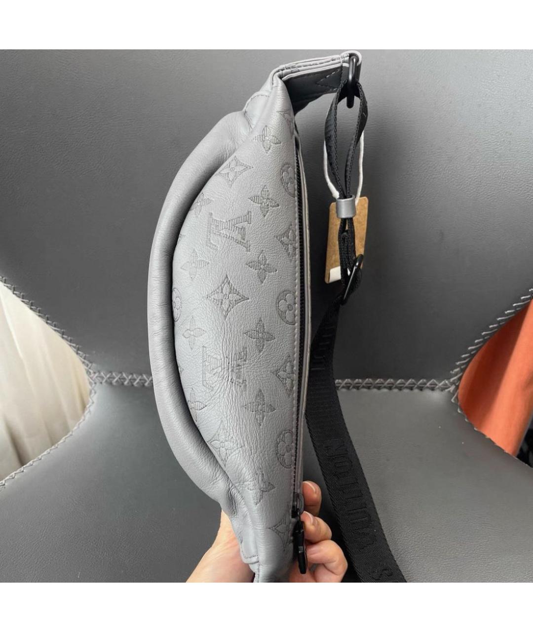 LOUIS VUITTON Серая поясная сумка, фото 6