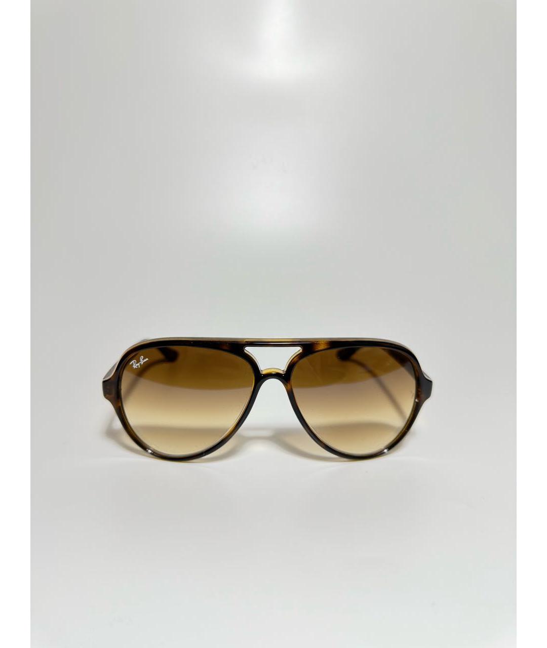 RAY BAN Коричневые пластиковые солнцезащитные очки, фото 6