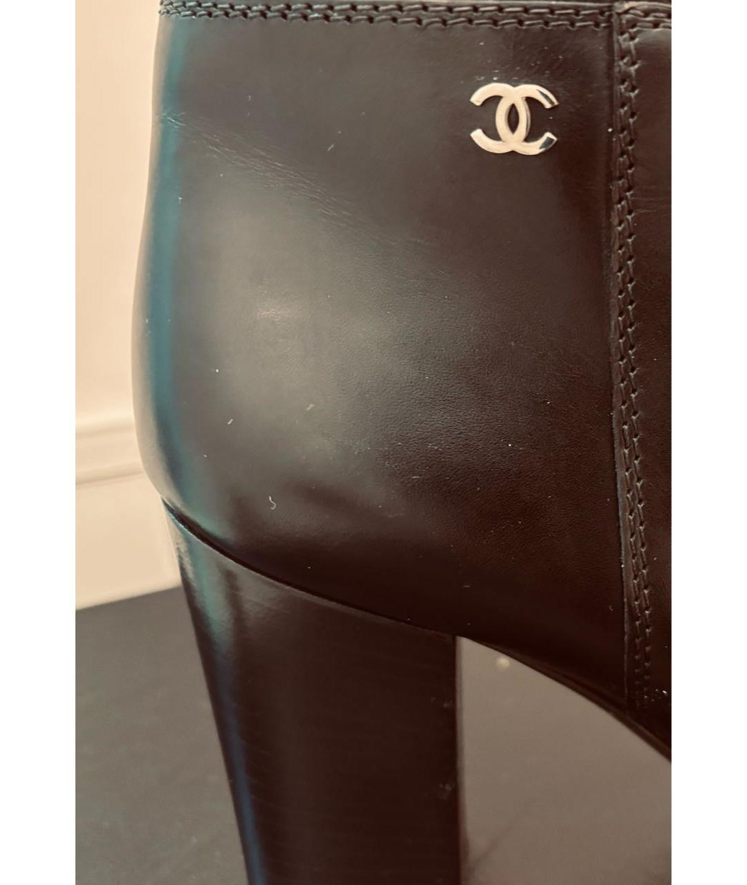 CHANEL Черные кожаные сапоги, фото 3