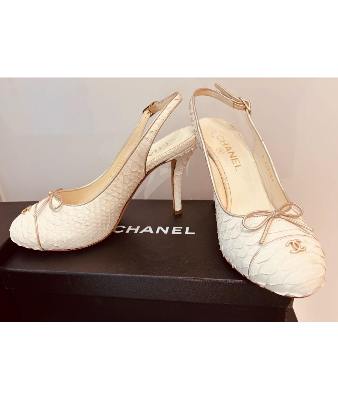 CHANEL Белые туфли из экзотической кожи, фото 7