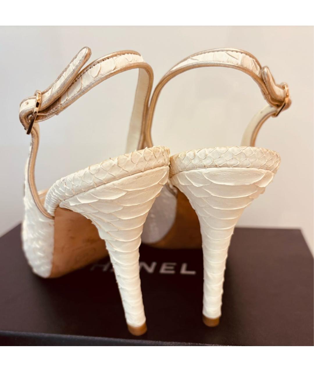 CHANEL Белые туфли из экзотической кожи, фото 4