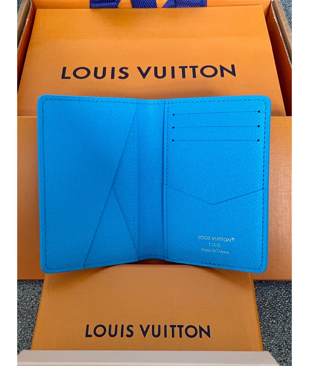 LOUIS VUITTON Голубой кожаный кардхолдер, фото 2