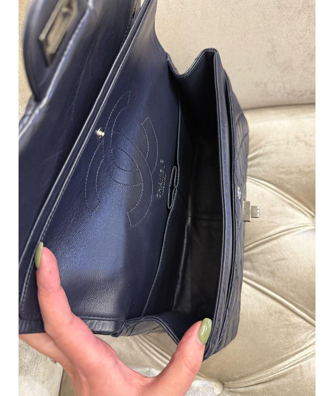 CHANEL Темно-синяя кожаная сумка через плечо, фото 4