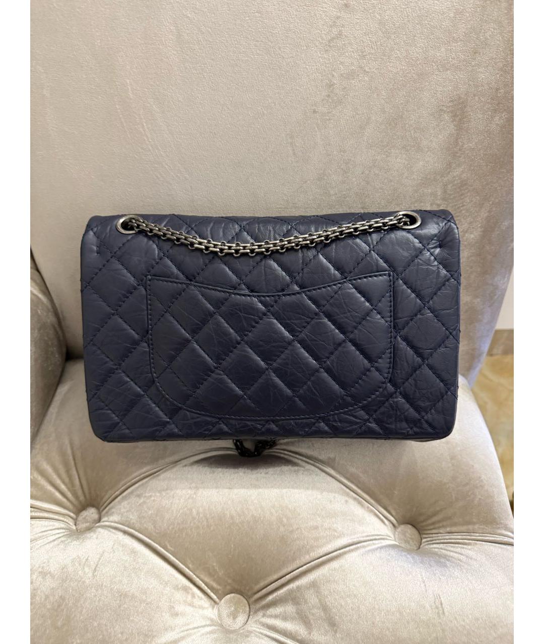 CHANEL Темно-синяя кожаная сумка через плечо, фото 3