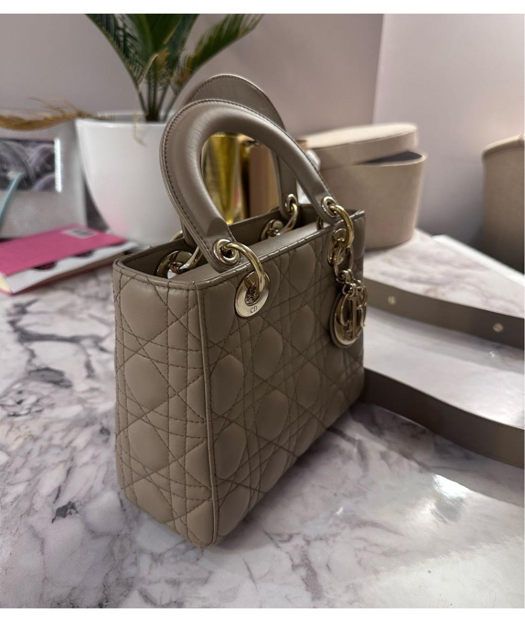 CHRISTIAN DIOR Бежевая кожаная сумка с короткими ручками, фото 2