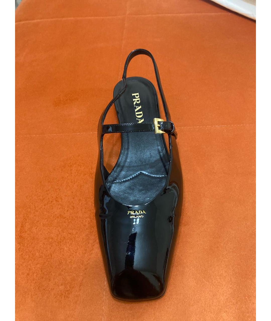 PRADA Черные балетки из лакированной кожи, фото 2