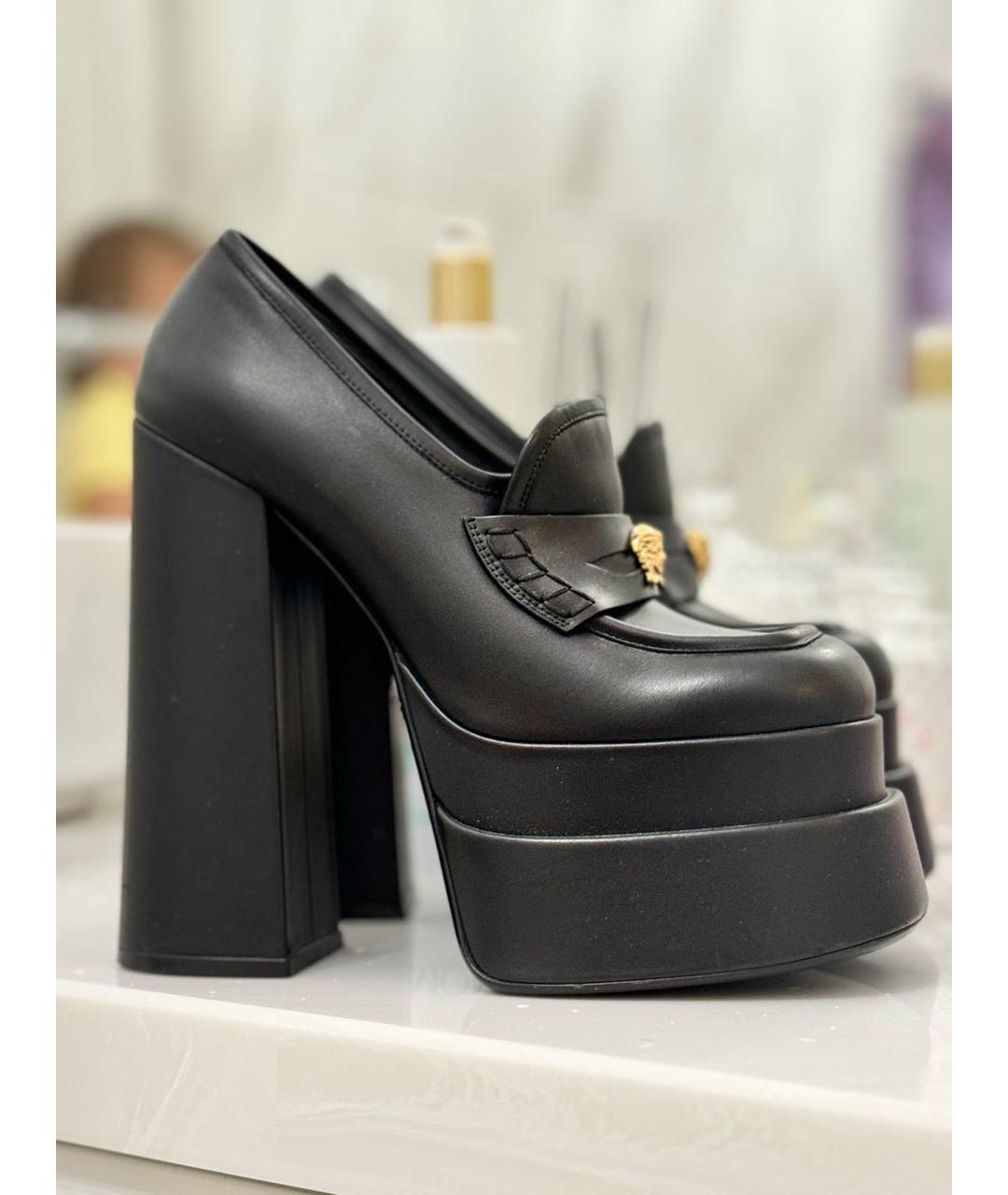 VERSACE Черные туфли из лакированной кожи, фото 4