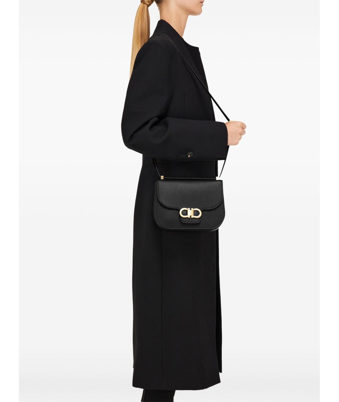 FERRAGAMO Черная кожаная сумка через плечо, фото 2