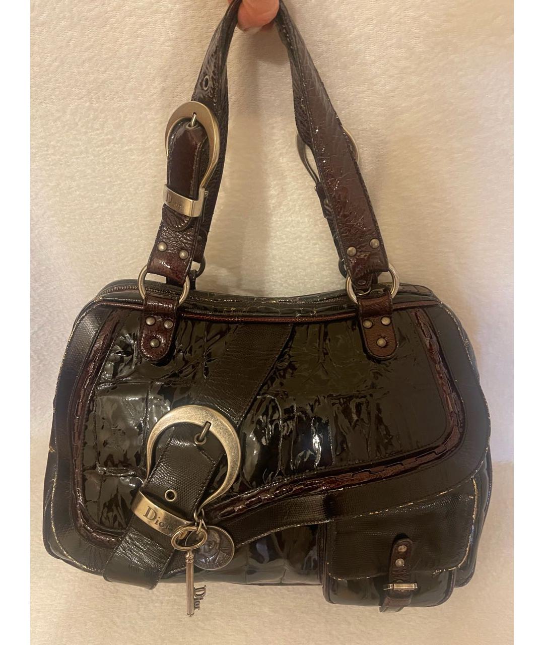 CHRISTIAN DIOR Коричневая сумка с короткими ручками из лакированной кожи, фото 8
