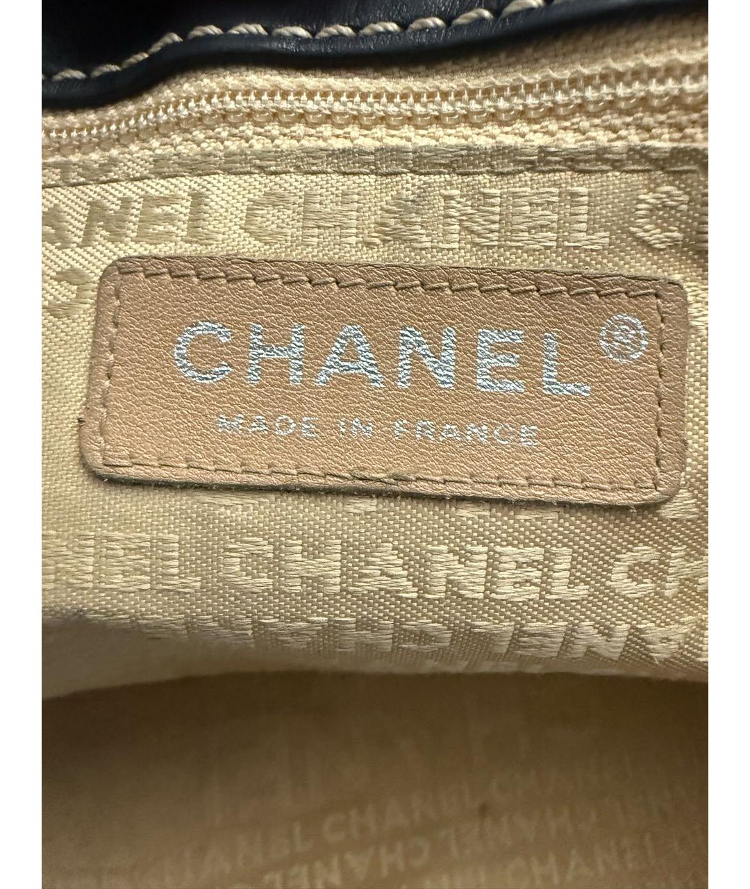 CHANEL Черная кожаная сумка на плечо, фото 8