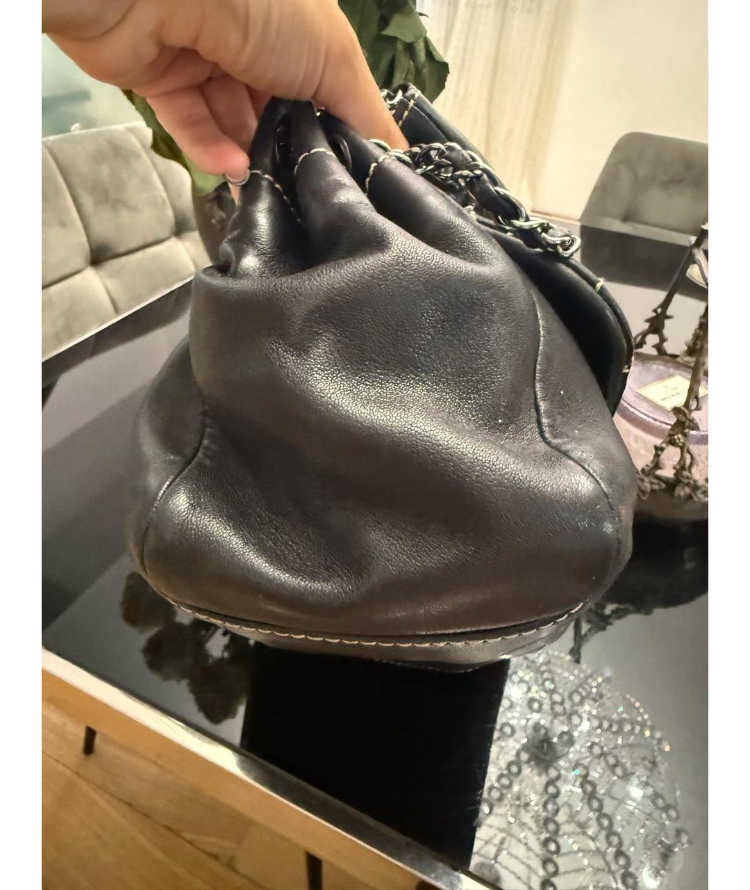 CHANEL Черная кожаная сумка на плечо, фото 3