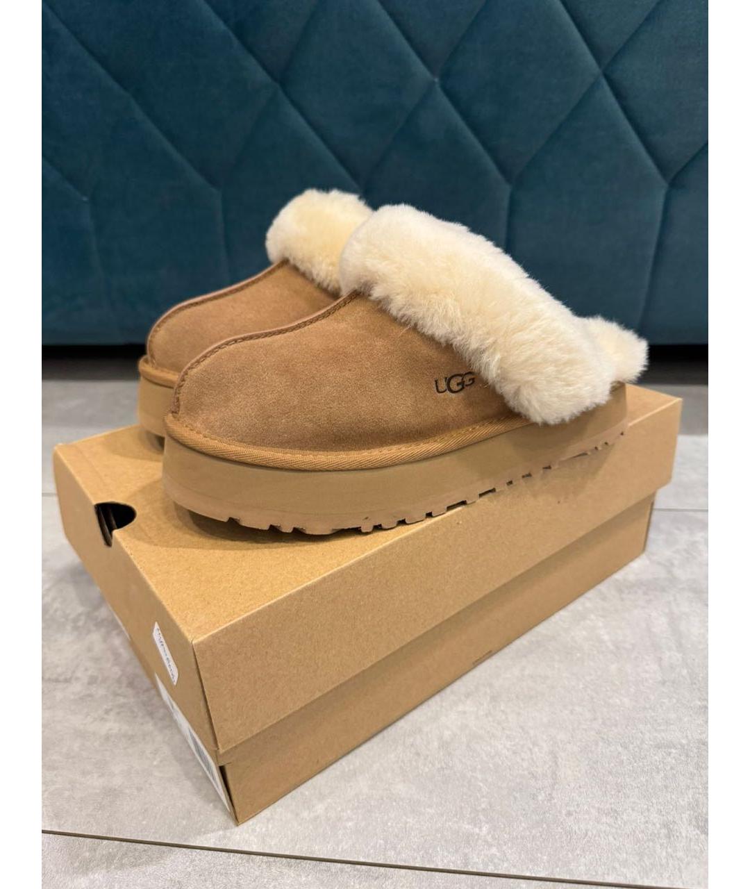 UGG AUSTRALIA Бежевые замшевые сабо, фото 6