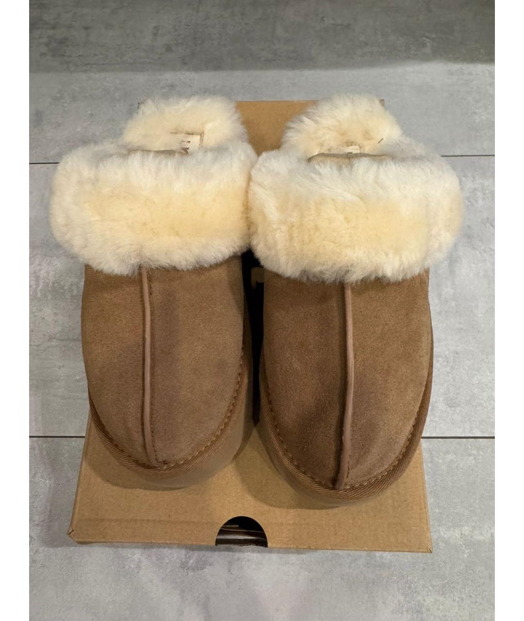 UGG AUSTRALIA Бежевые замшевые сабо, фото 2