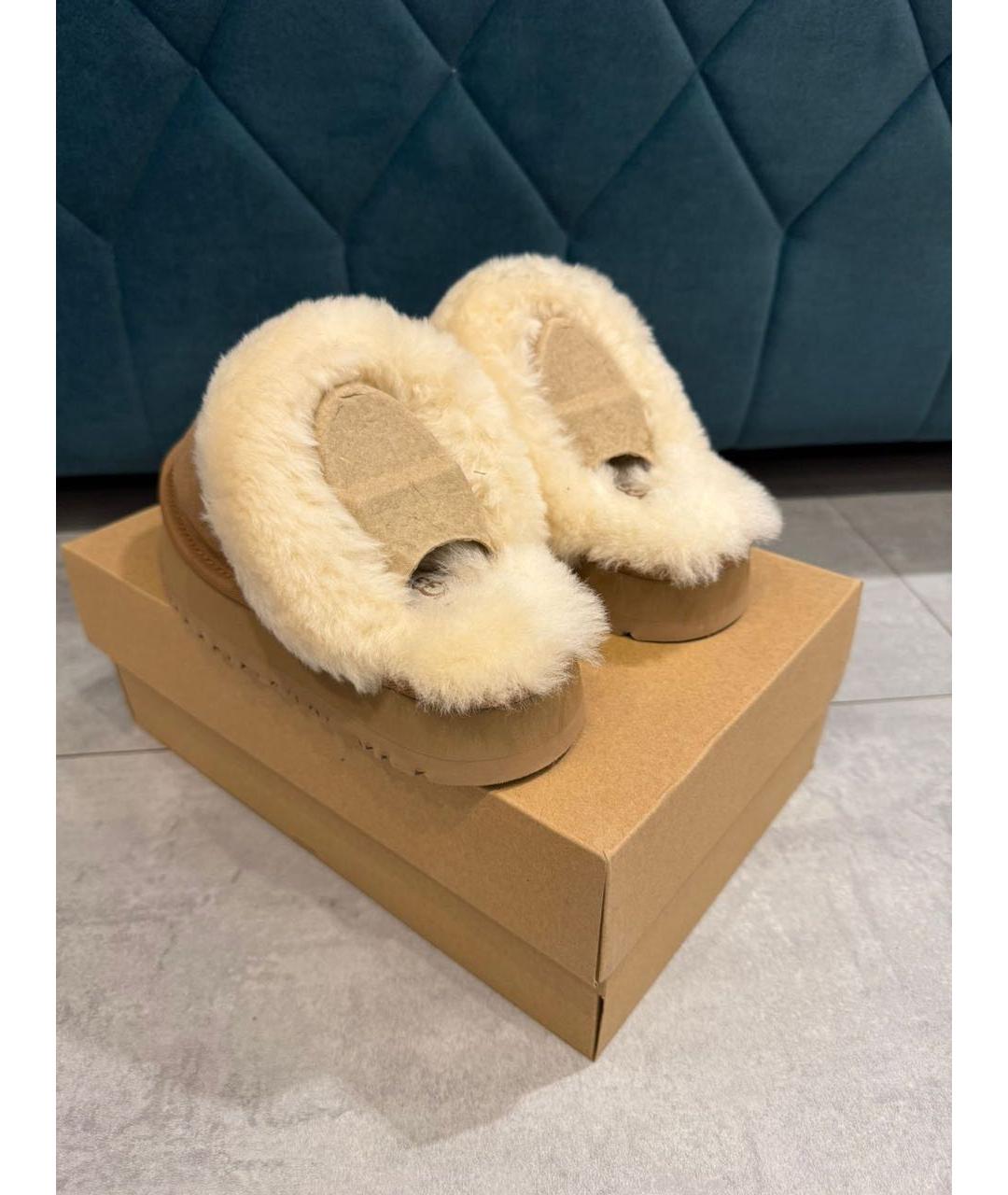 UGG AUSTRALIA Бежевые замшевые сабо, фото 3