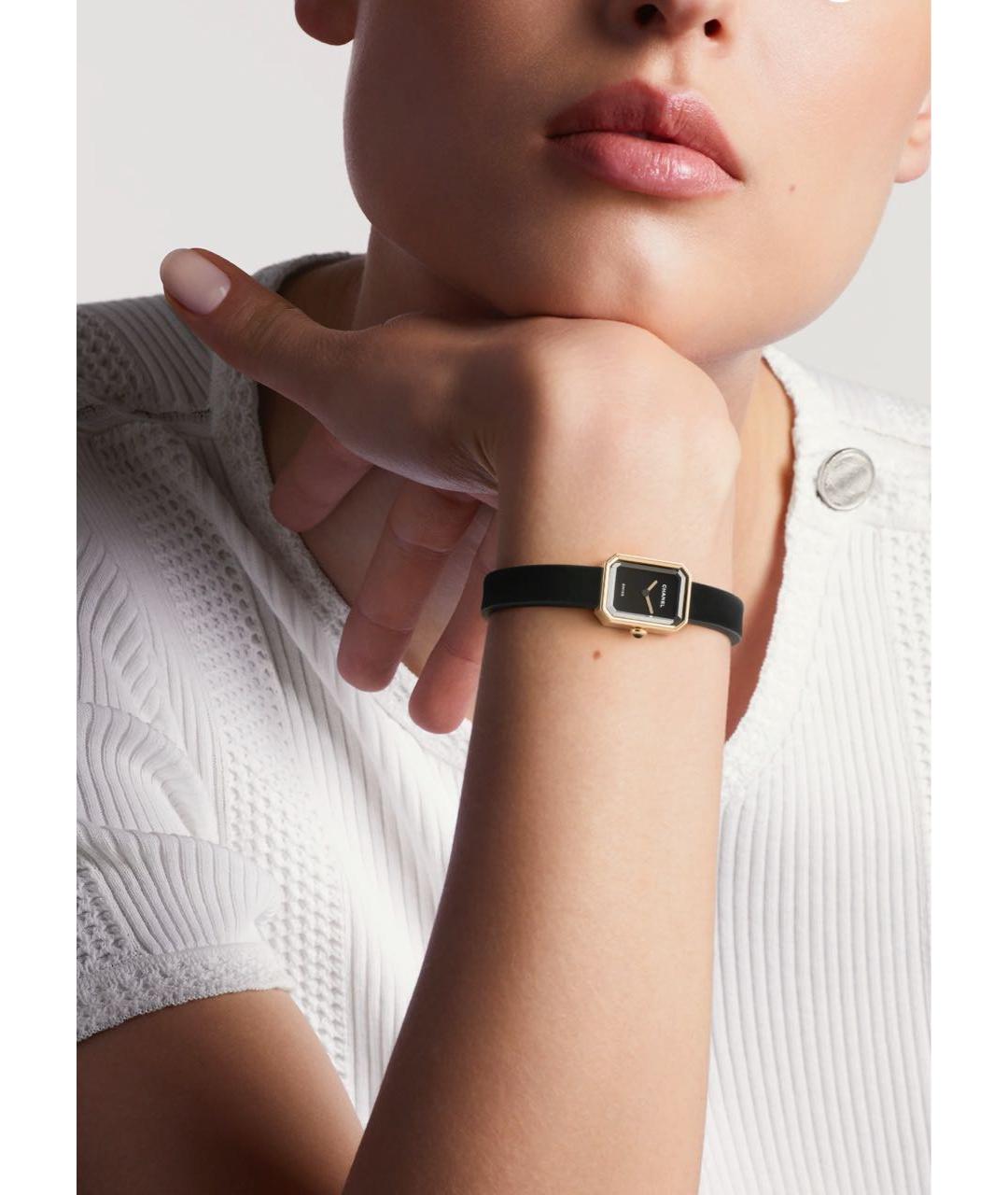 CHANEL Черные часы из желтого золота, фото 5