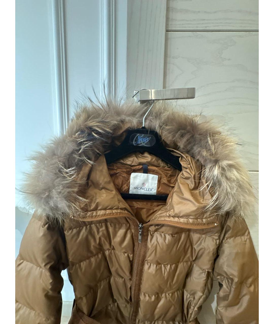 MONCLER Горчичный полиэстеровый пуховик, фото 4