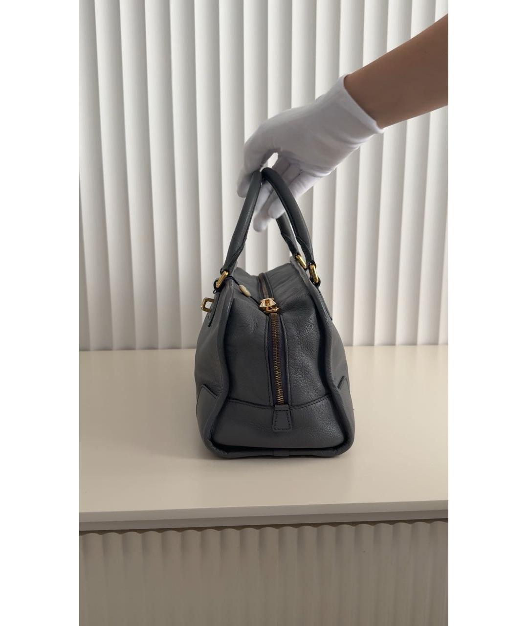 LOEWE Серебряная кожаная сумка с короткими ручками, фото 5