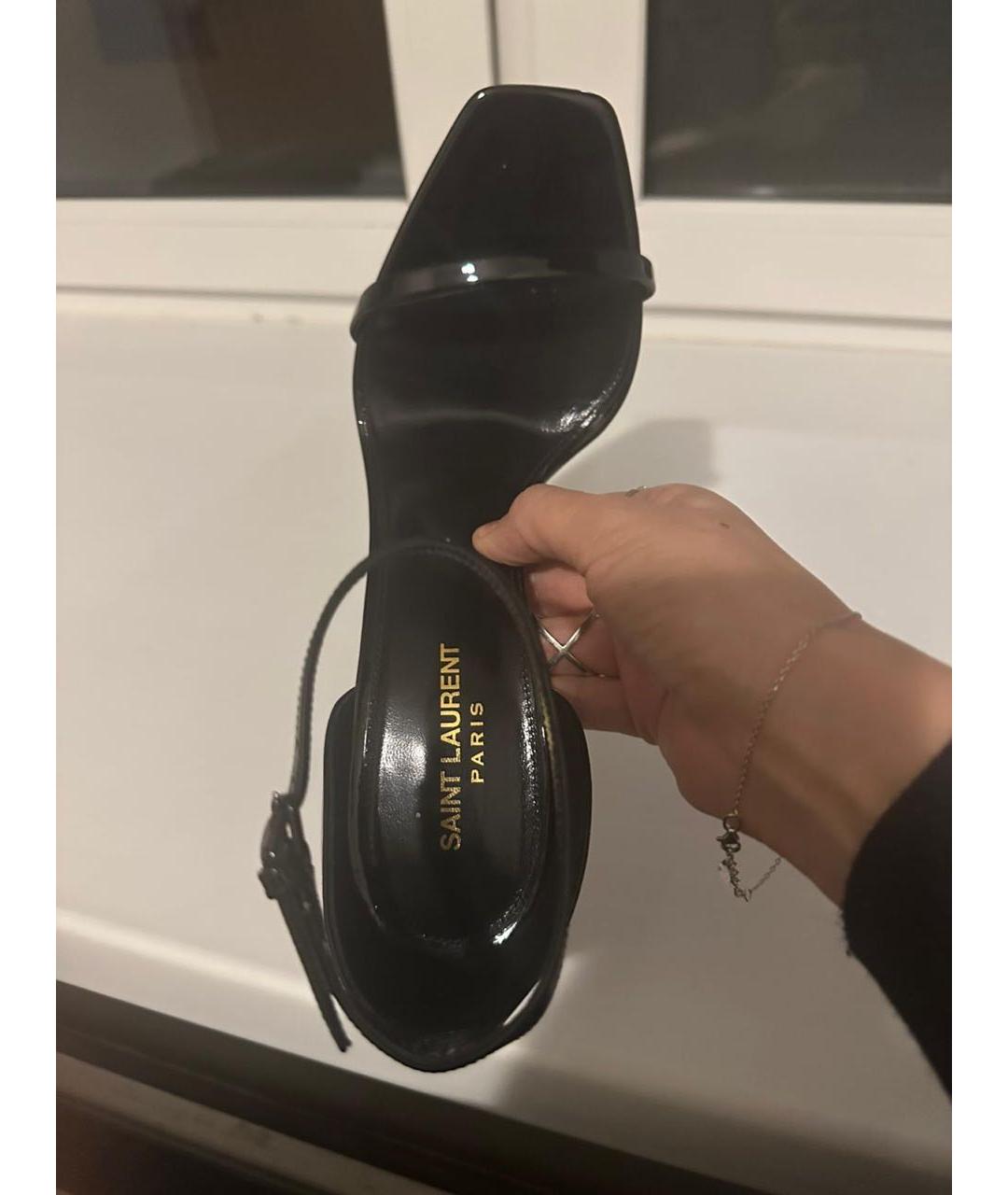 SAINT LAURENT Черные босоножки из лакированной кожи, фото 3