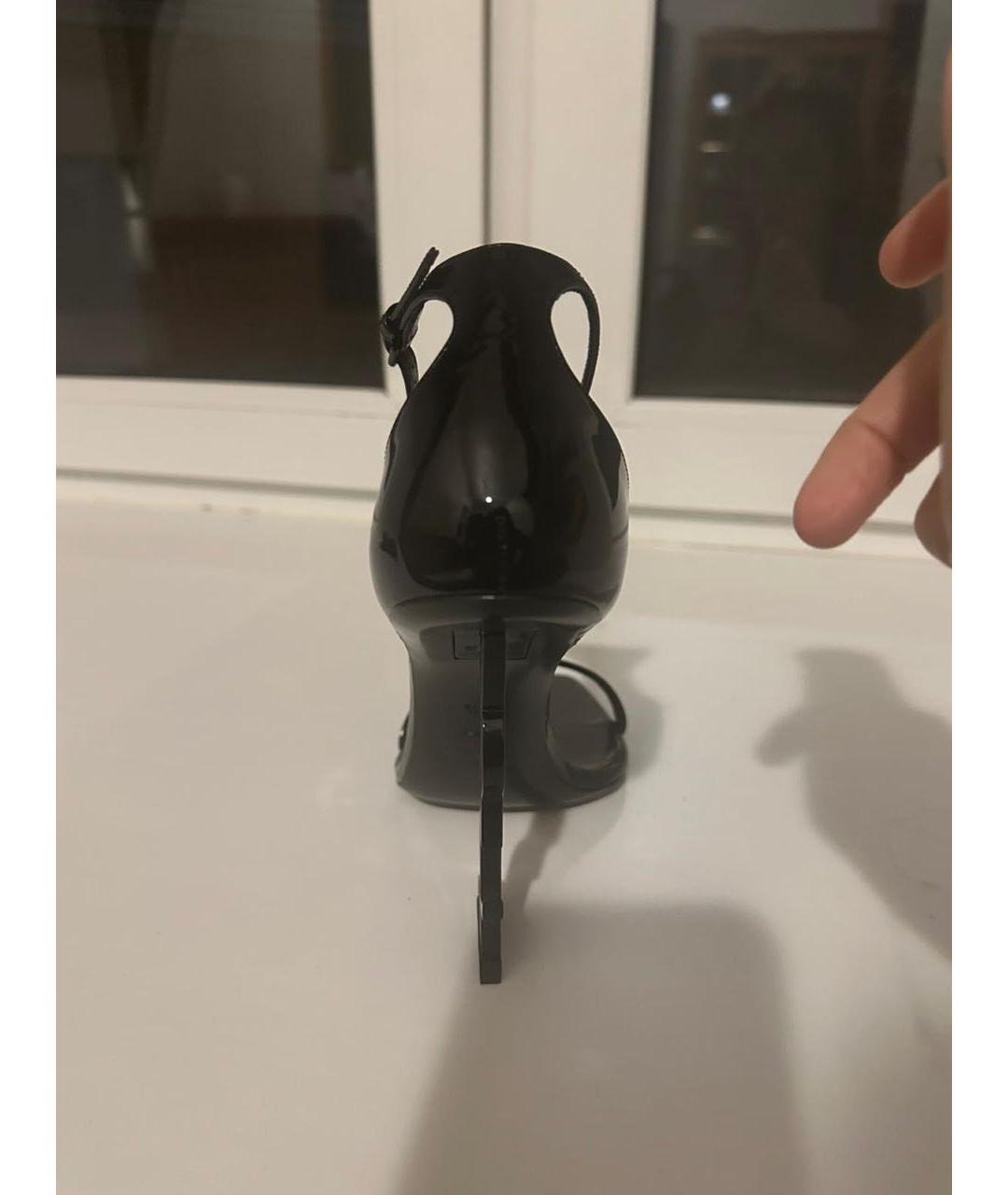 SAINT LAURENT Черные босоножки из лакированной кожи, фото 4