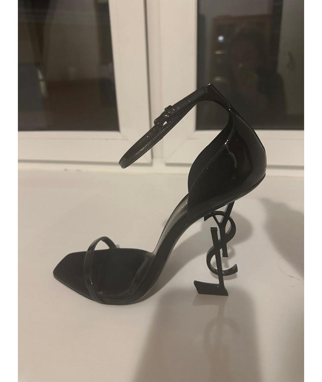 SAINT LAURENT Черные босоножки из лакированной кожи, фото 5