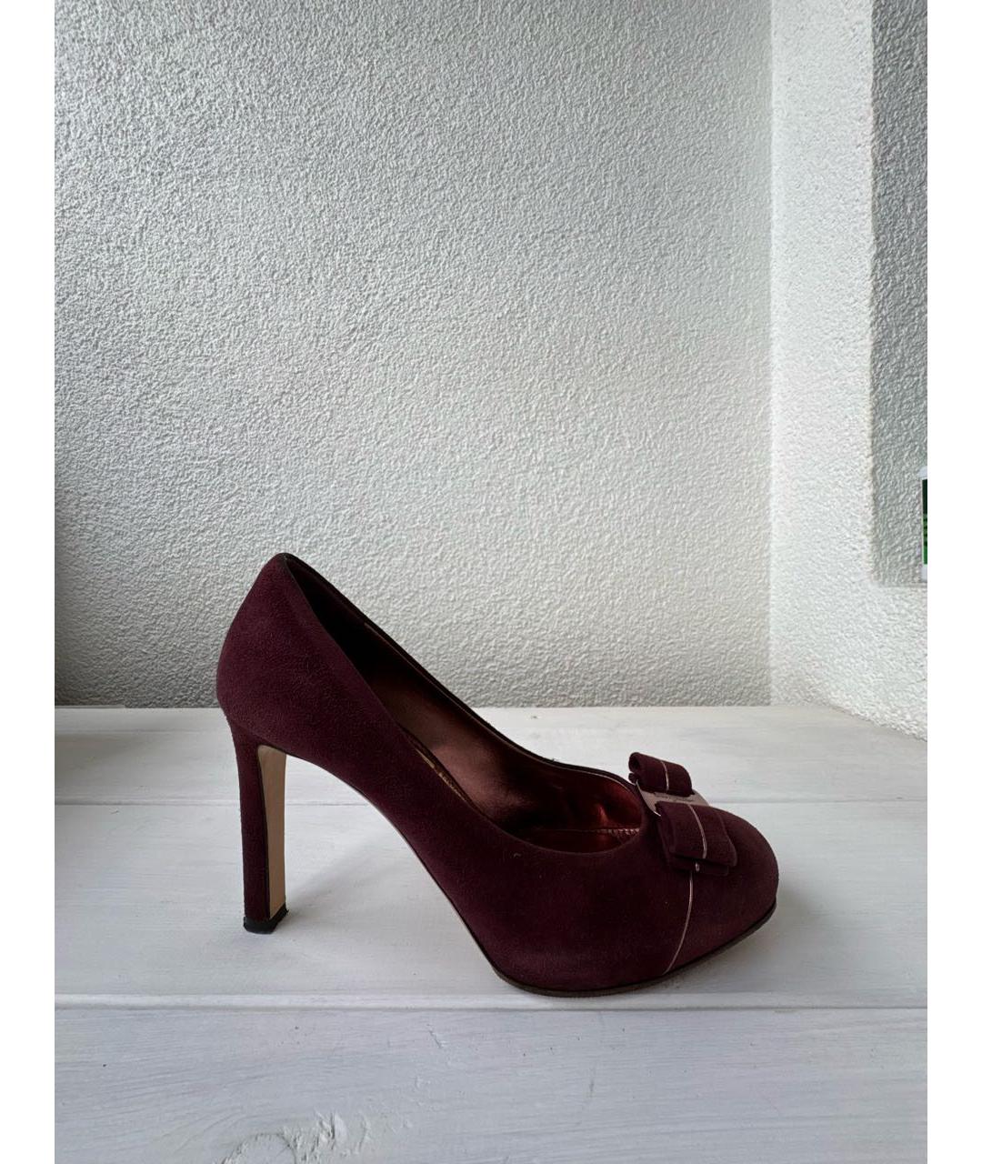 FERRAGAMO Бордовые замшевые туфли, фото 6