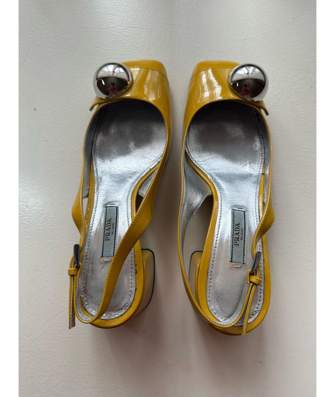 PRADA Желтые кожаные босоножки, фото 3