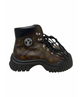 LOUIS VUITTON Ботинки