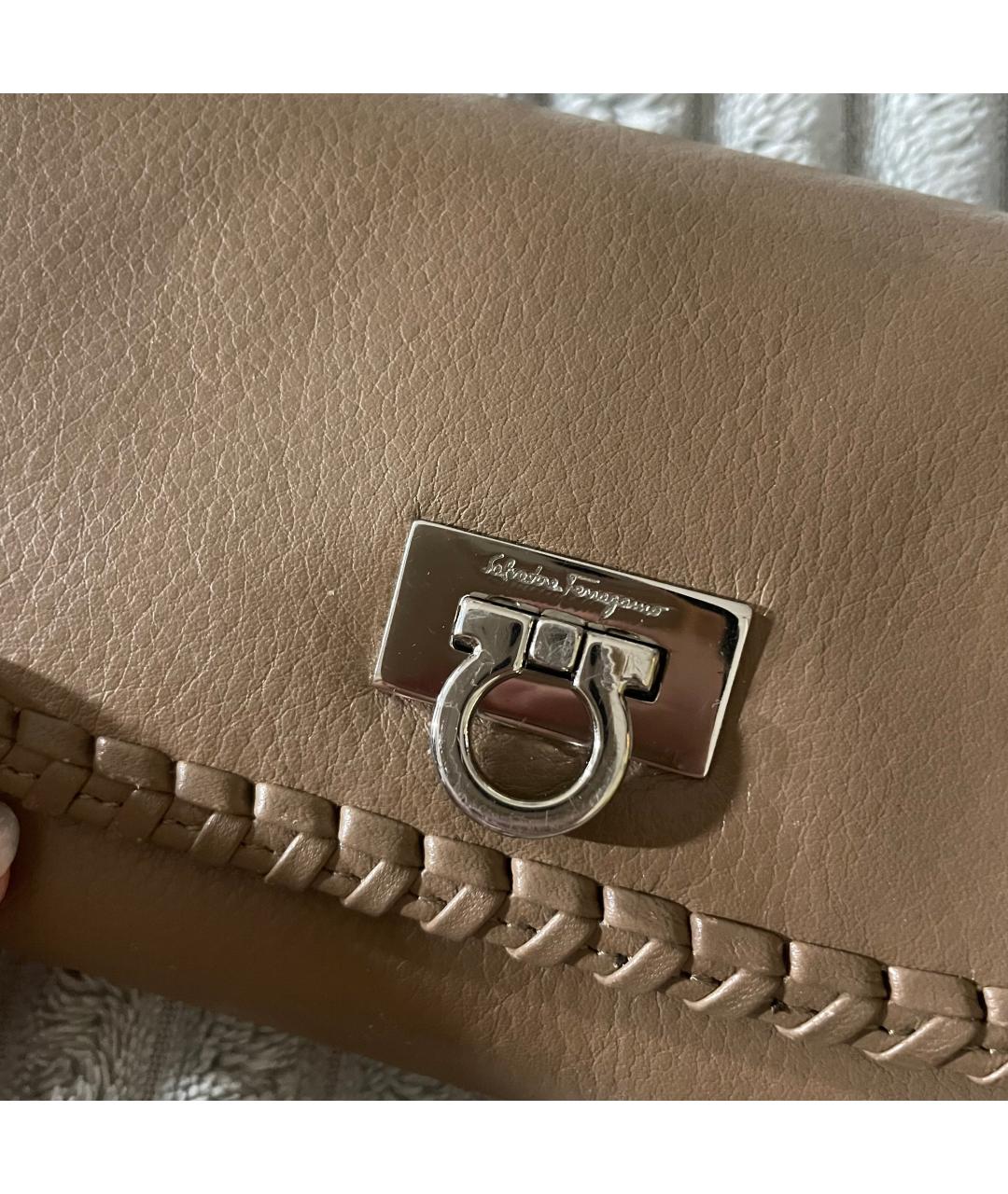 FERRAGAMO Коричневый кожаный кошелек, фото 2