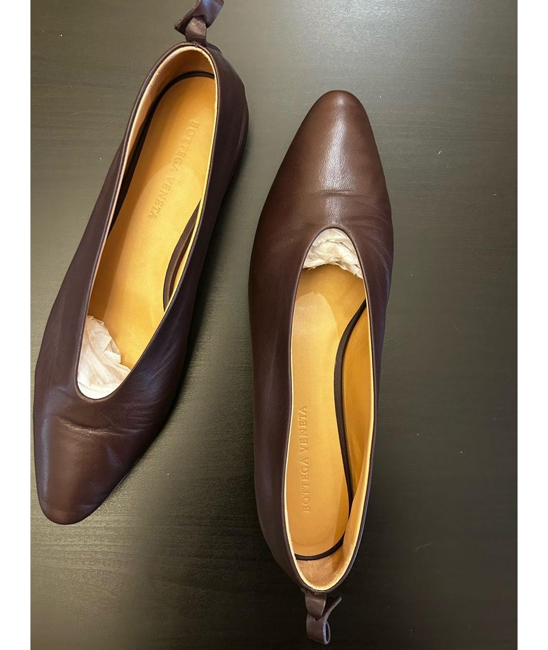 BOTTEGA VENETA Коричневые кожаные балетки, фото 4