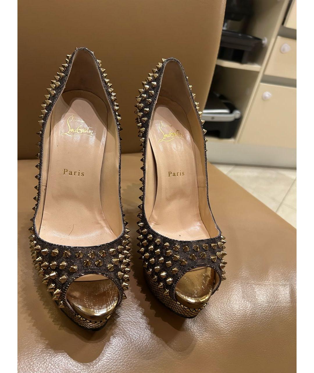CHRISTIAN LOUBOUTIN Золотые кожаные туфли, фото 2